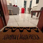 Apartamento Em Rua Tranquila Em Copacabana!